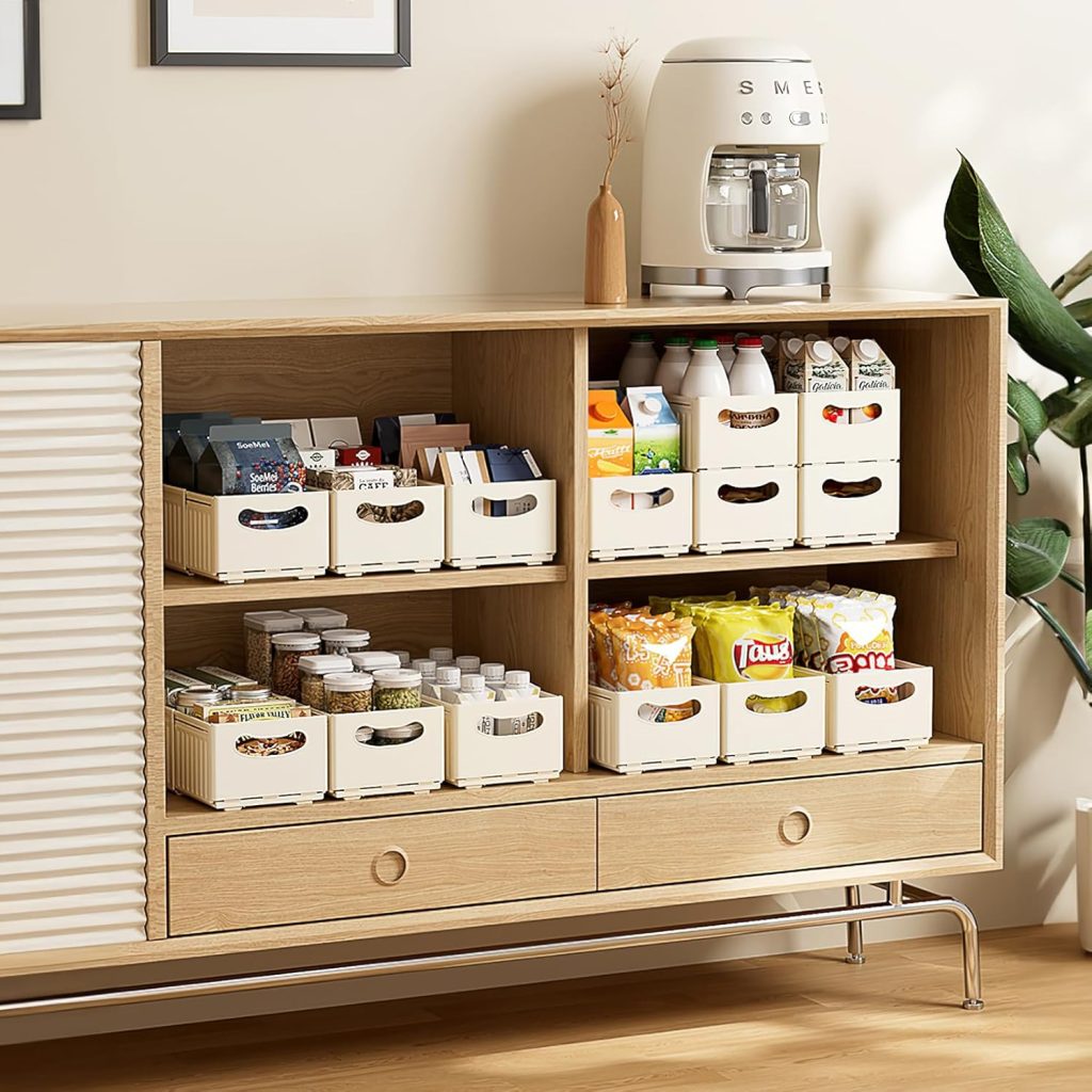 Cajas de organización para la despensa de la cocina