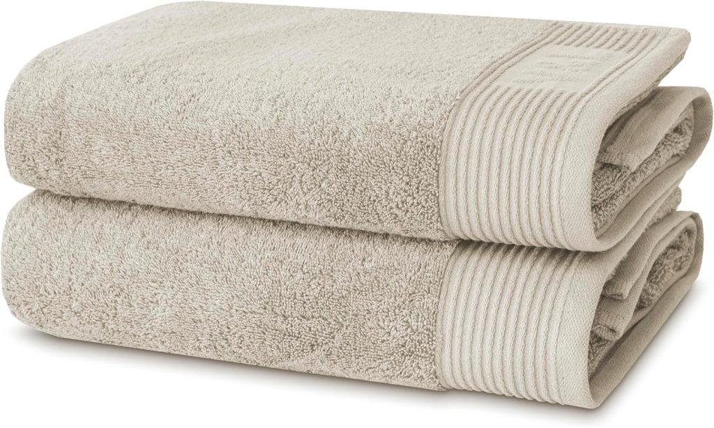 Juego de dos toallas color beige Victorio & Lucchino