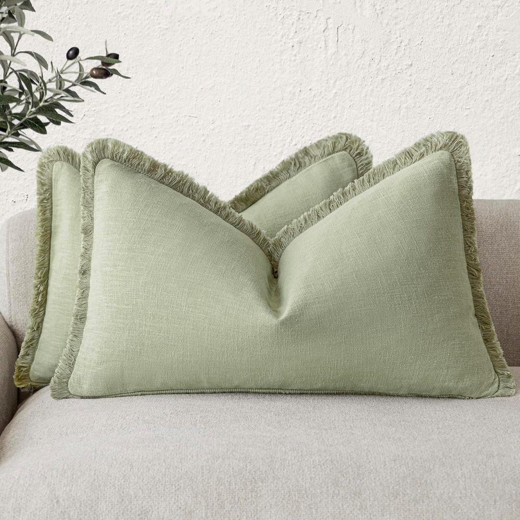 Cojines lumbares con flecos de color verde salvia para cama de matrimonio FOINDTOWER