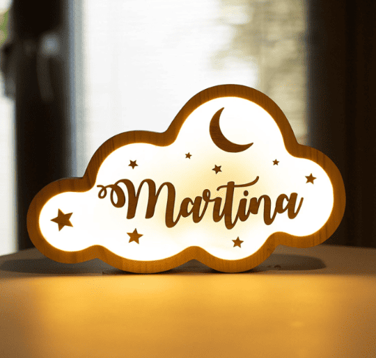 Lámpara personalizada para niños con forma de nube.